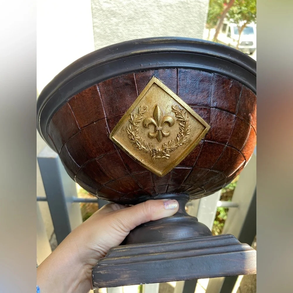 Decorative Fleur-de-Lis